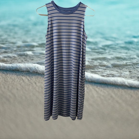 Time and Tru Dress - Picture 1 of 4